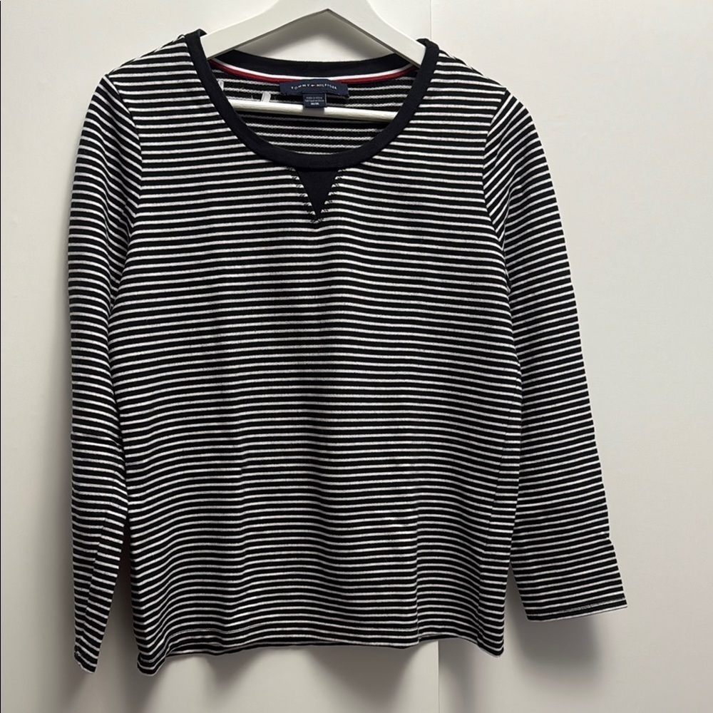 Tommy Longsleeve top